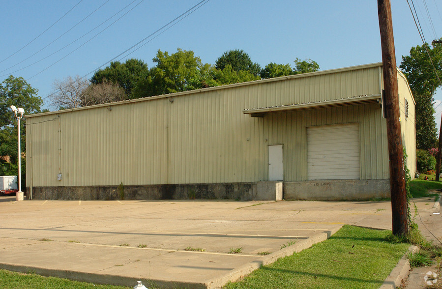 220 W Woodrow Wilson Ave, Jackson, MS for sale - Primary Photo - Image 1 of 1