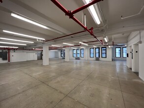 256 W 38th St, New York, NY for lease Interior Photo- Image 2 of 4