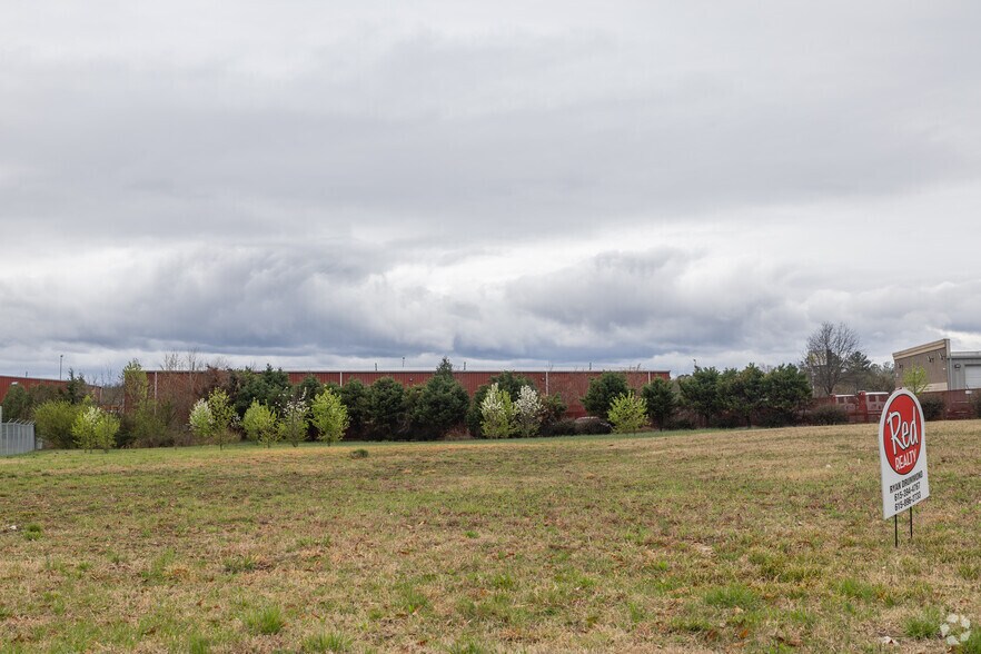 Business Campus Dr, Murfreesboro, TN for sale - Primary Photo - Image 1 of 1