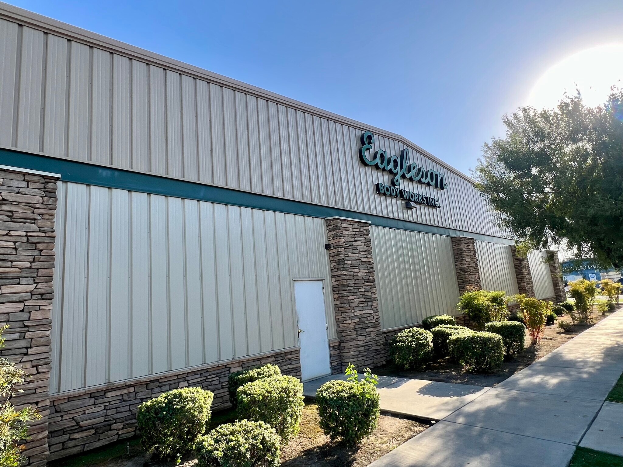 1517 25th St, Bakersfield, CA for lease Building Photo- Image 1 of 8