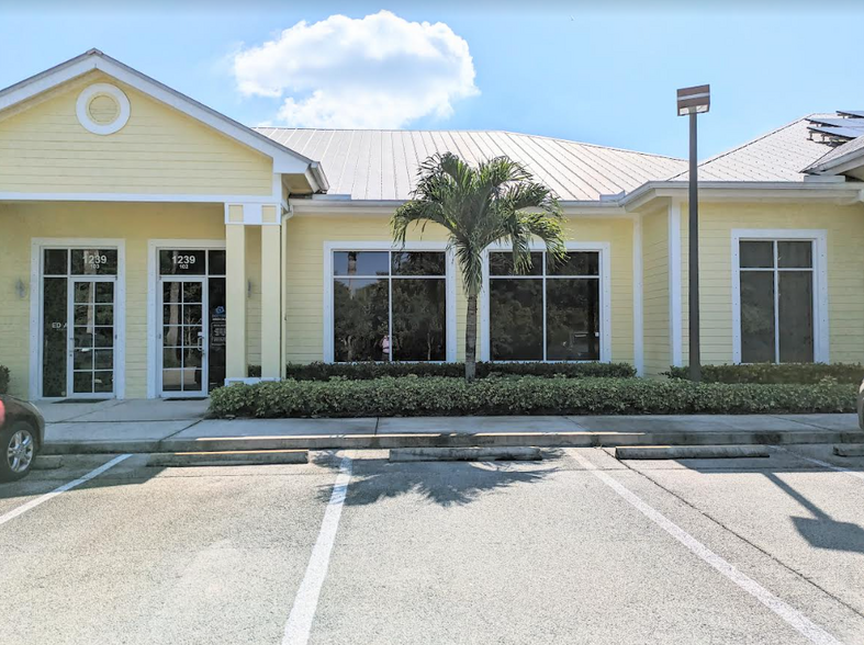 1239 SE Indian St, Stuart, FL for lease - Building Photo - Image 1 of 15