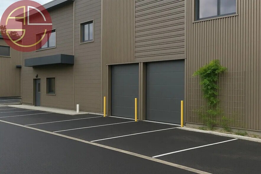 Industrial in Launaguet for lease - Building Photo - Image 1 of 8