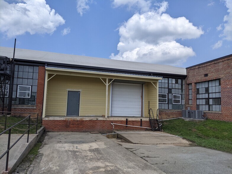 206 Bruce St, Greensboro, NC for lease - Building Photo - Image 2 of 8