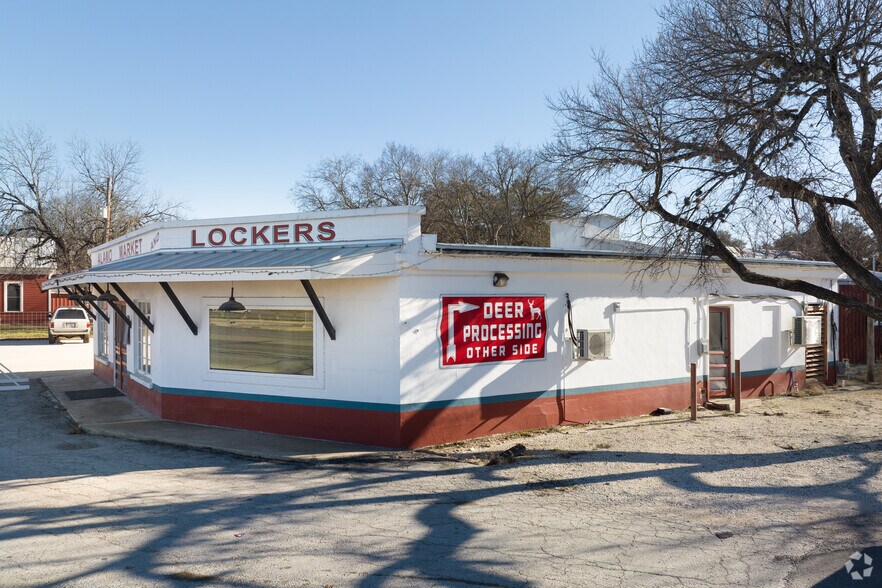 509 Front St, Comfort, TX 78013