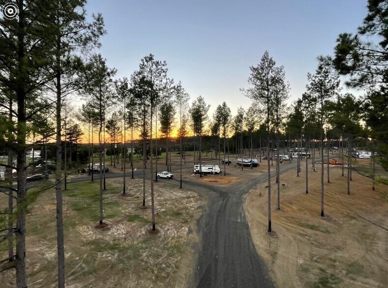 27 Pine Bluff Rd, Eastman, GA for sale - Primary Photo - Image 1 of 1