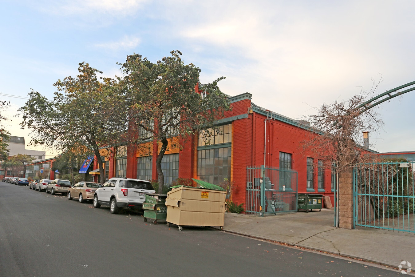 5515 Doyle St, Emeryville, CA 94608