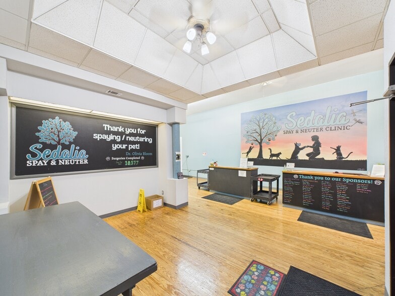 214 W Main St, Sedalia, MO for sale - Building Photo - Image 2 of 23