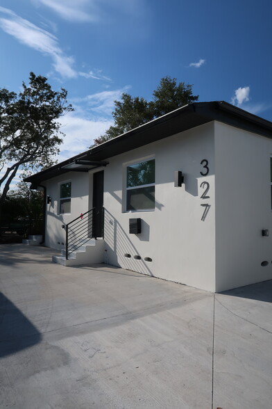 327 14th Ave S, Saint Petersburg, FL for lease - Building Photo - Image 3 of 14