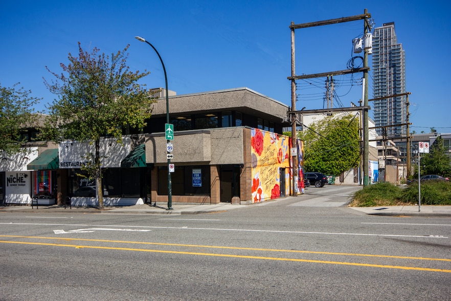 1475 12th Av W, Vancouver, BC for lease - Building Photo - Image 1 of 3