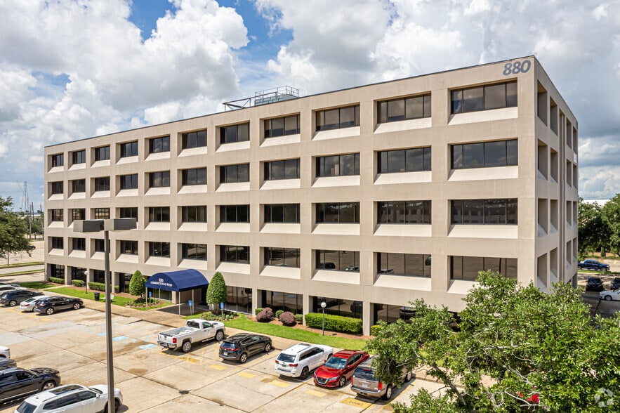 880 W Commerce Rd, New Orleans, LA for lease - Primary Photo - Image 1 of 18