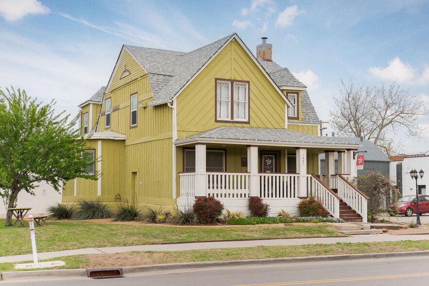 1601 N Blackwelder Ave, Oklahoma City, OK for lease - Building Photo - Image 2 of 23