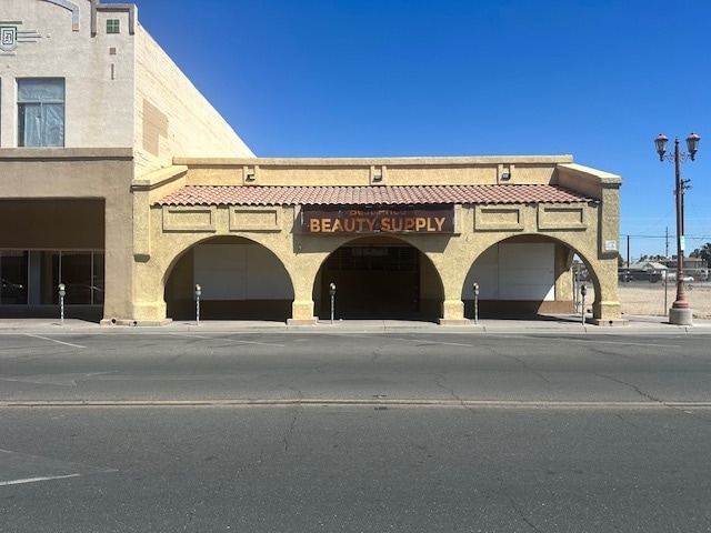 327 E 2nd St, Calexico, CA for sale - Primary Photo - Image 1 of 17