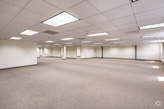 2034 Eisenhower Ave, Alexandria, VA for lease Interior Photo- Image 1 of 4