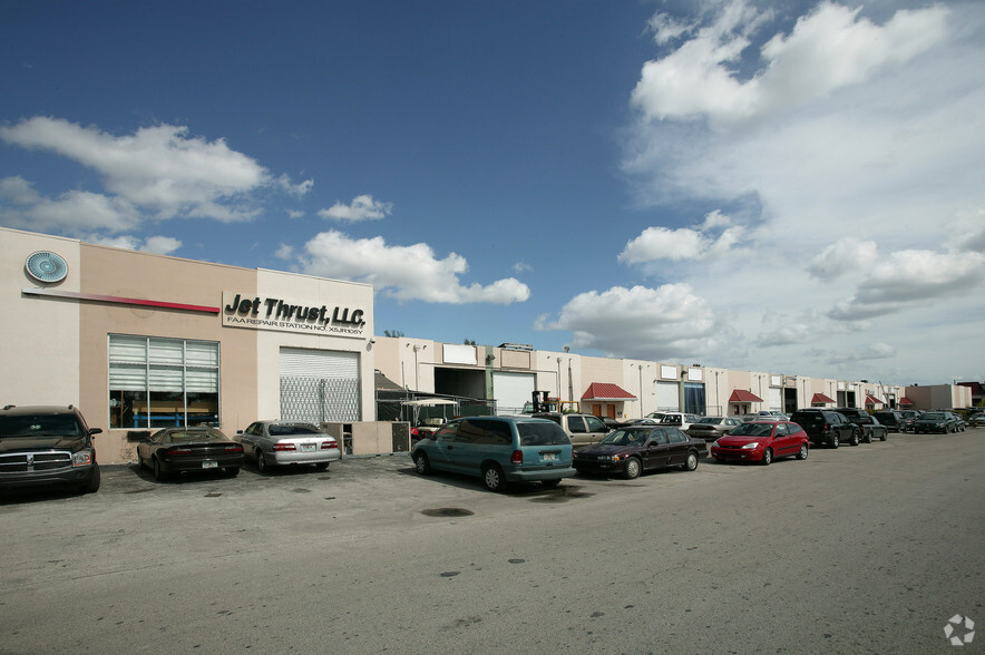 7205-7265 NW 44th St, Miami, FL for lease - Building Photo - Image 2 of 24