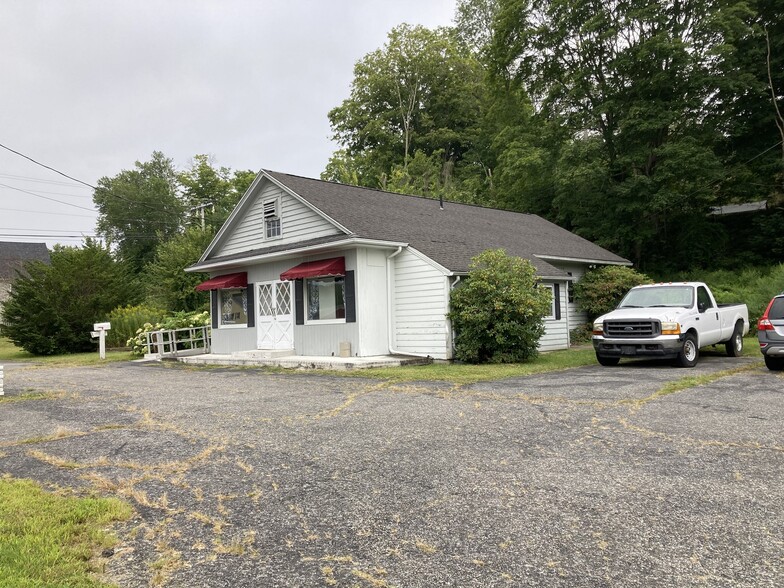 1595 Hartford New London Tpke, Oakdale, CT for sale - Building Photo - Image 2 of 10