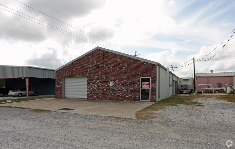 7010 Alma St, Houma, LA 70364
