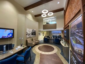 2528-2538 San Vicente Blvd, Santa Monica, CA for lease Building Photo- Image 2 of 7