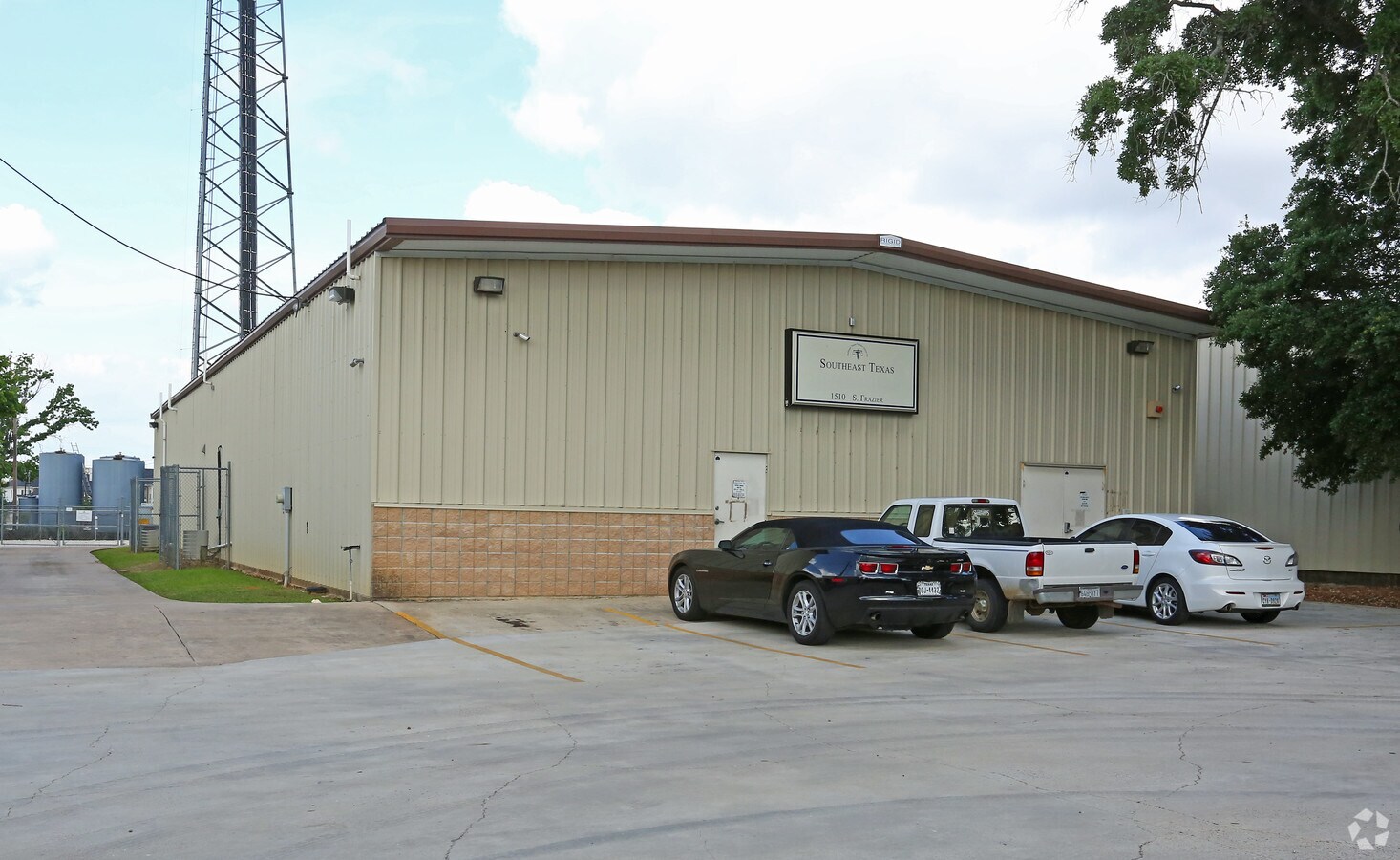 1504 S Frazier St, Conroe, TX 77301 The Oaks Business Park