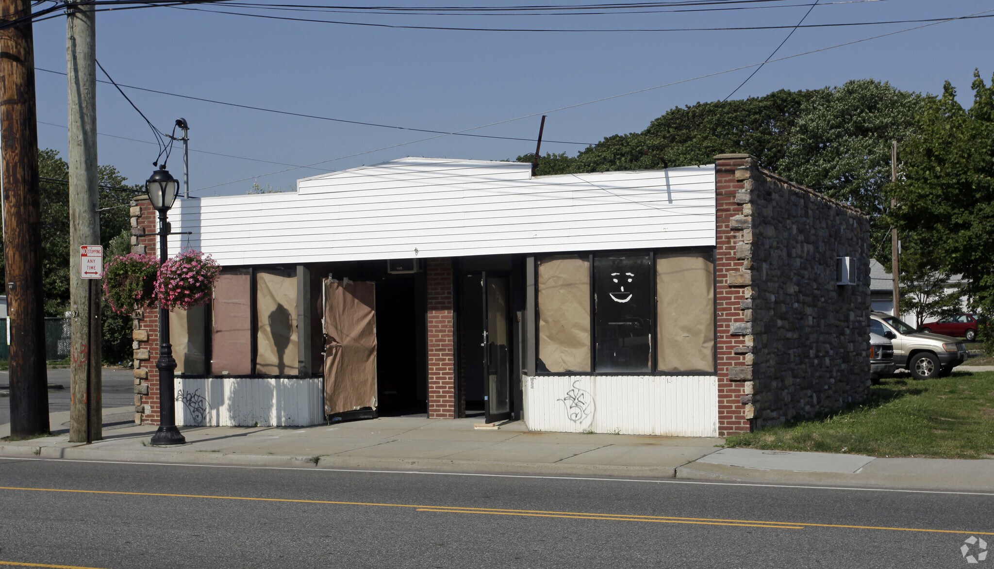 983-985 Little East Neck Rd, West Babylon, NY for sale Primary Photo- Image 1 of 1