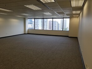 1440 Kapiolani Blvd, Honolulu, HI for lease Interior Photo- Image 2 of 2