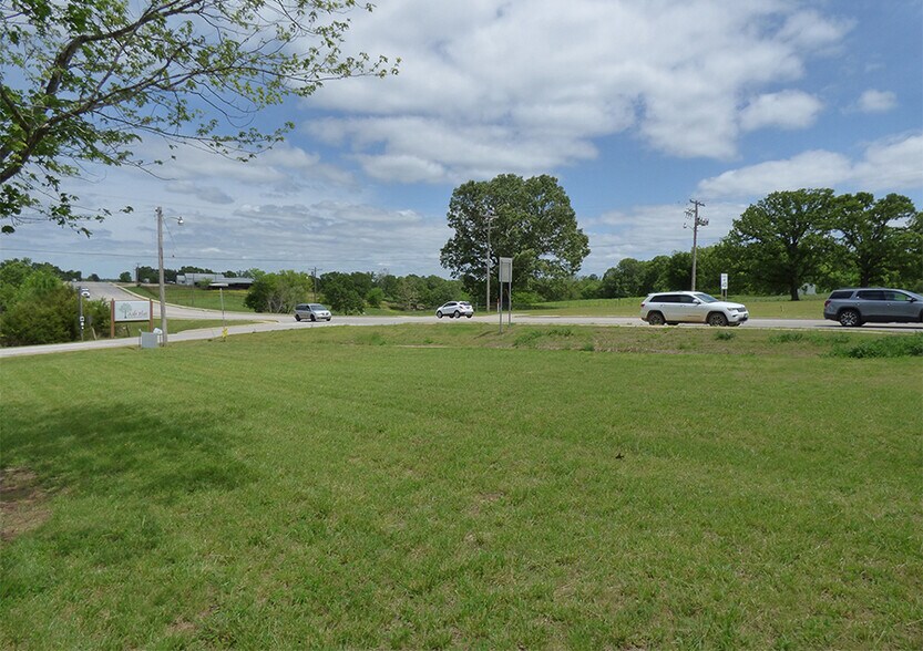 Ash Flat Drive, Ash Flat, AR 72513 Commercial Building Spot