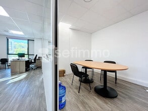 Office in La Ciotat for sale Interior Photo- Image 2 of 6