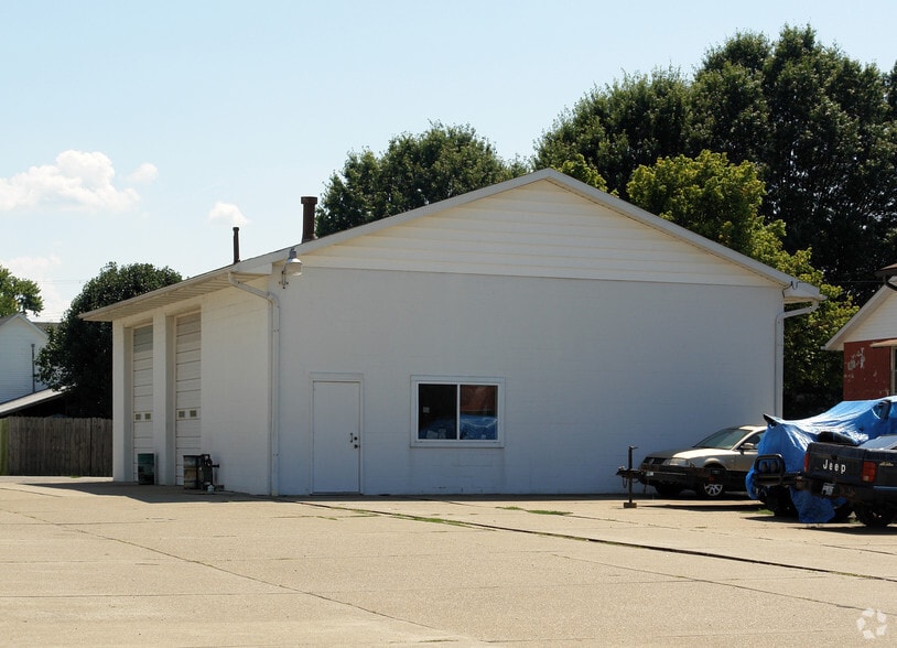 Southcrest Plaza portfolio of 4 properties for sale on LoopNet.com - Primary Photo - Image 2 of 37