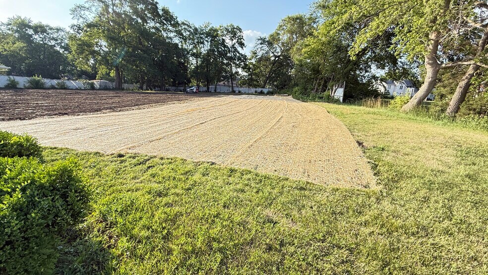 222 W Main St, Carpentersville, IL for sale - Building Photo - Image 3 of 5