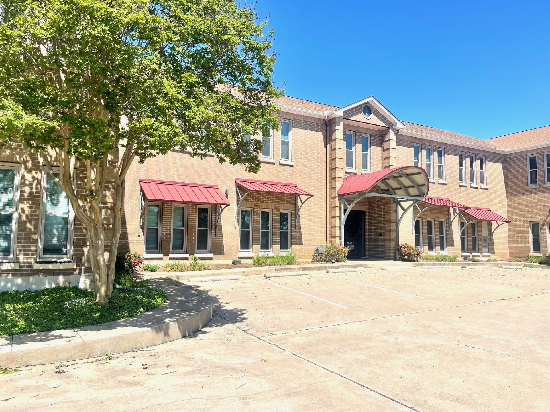 8100 Shoal Creek Blvd, Austin, TX for lease Building Photo- Image 1 of 17