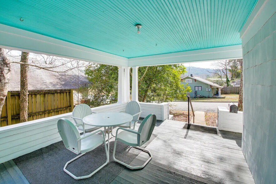 803 Mineral St, Hot Springs, AR 71901 Licensed STR On Upper Park