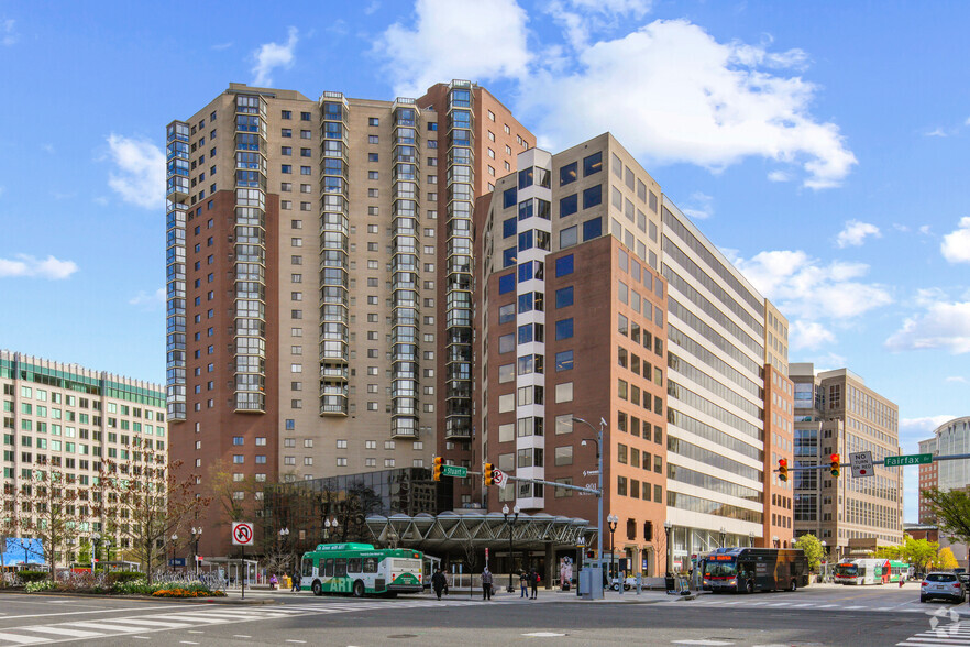 901 N Stuart St, Arlington, VA for sale - Building Photo - Image 1 of 1