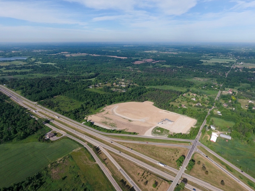 SWC US 23 & Clyde Rd, Hartland Township, MI for sale Primary Photo- Image 1 of 2