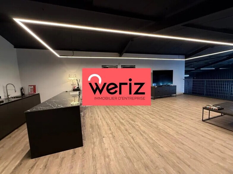 Flex in Éguilles for lease - Interior Photo - Image 3 of 8