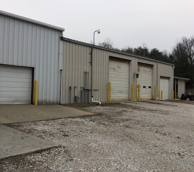 10239 Red School Rd, Shoals, IN 47581