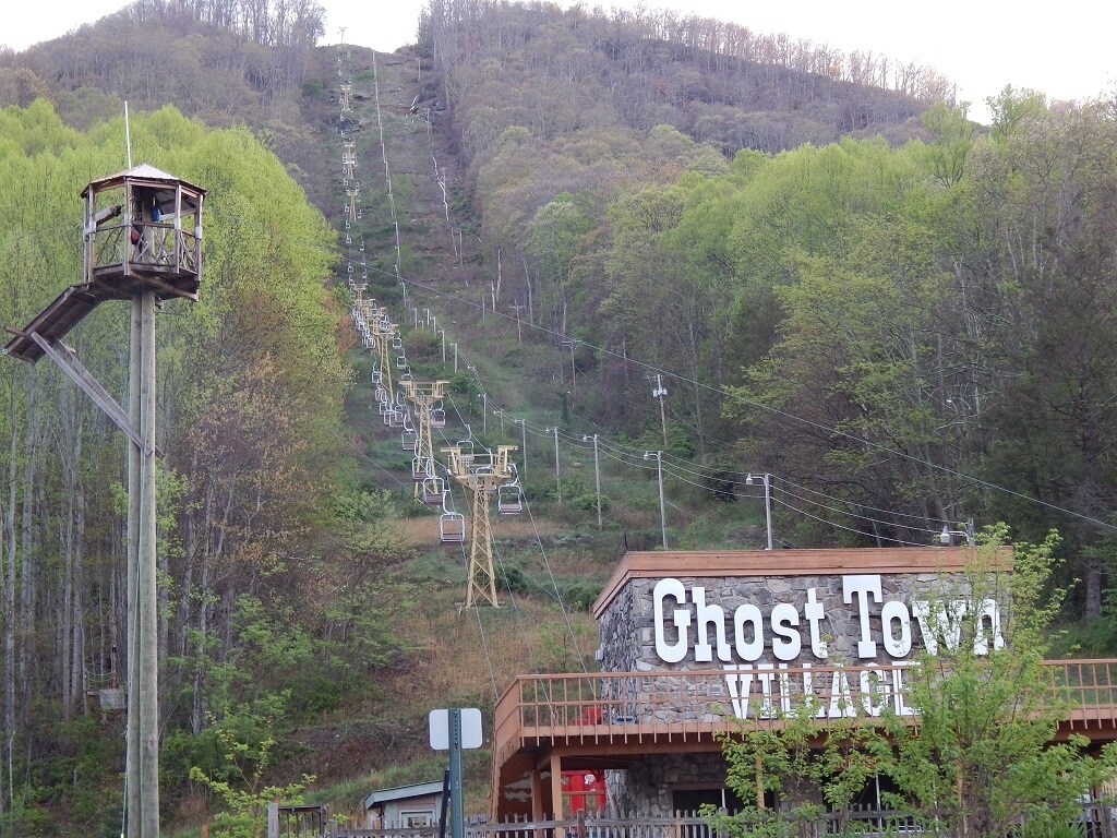 16 Fie Top Rd, Maggie Valley, NC for sale Building Photo- Image 1 of 1