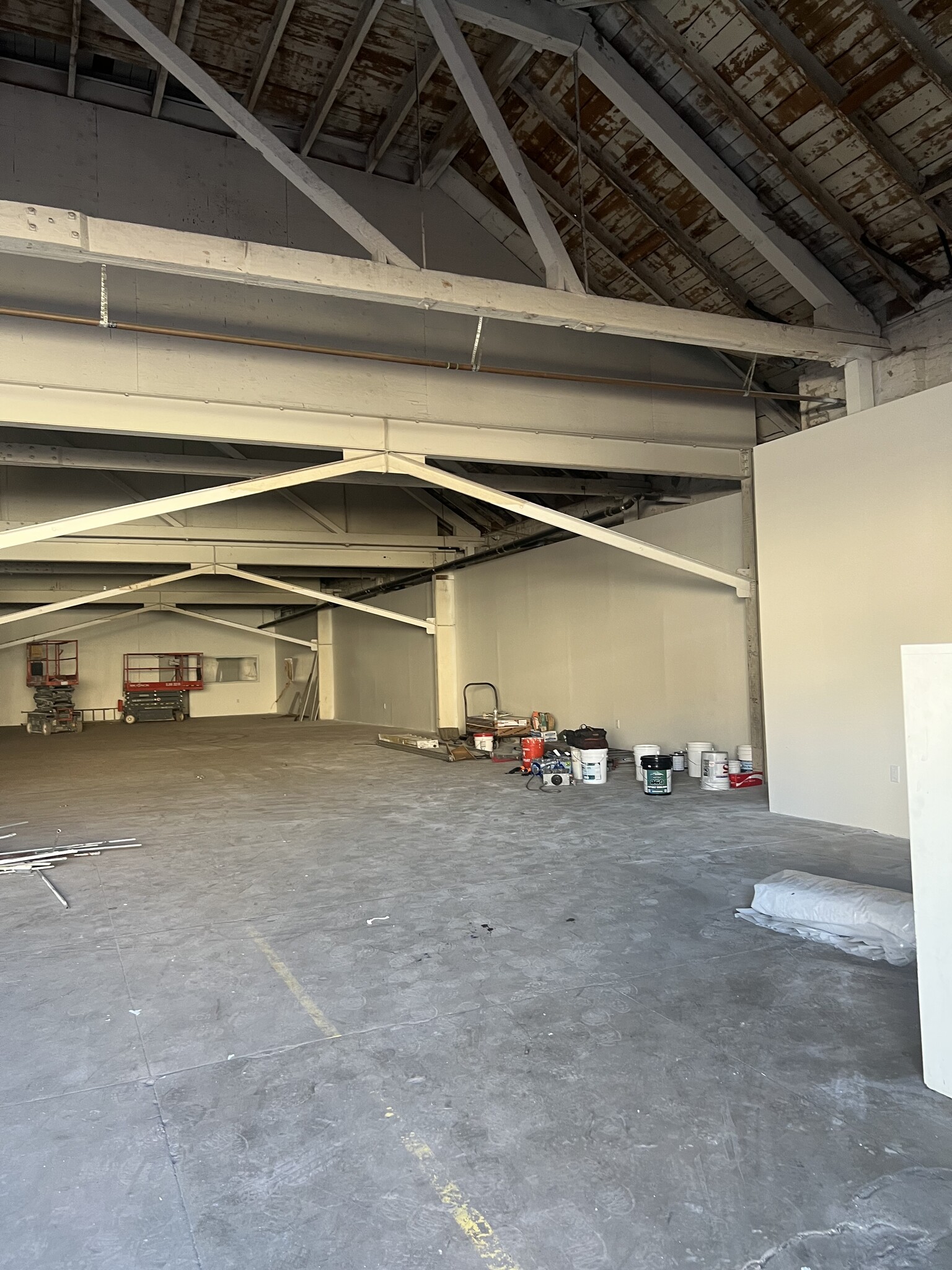 2225 W Pico Blvd, Los Angeles, CA for lease Interior Photo- Image 1 of 16