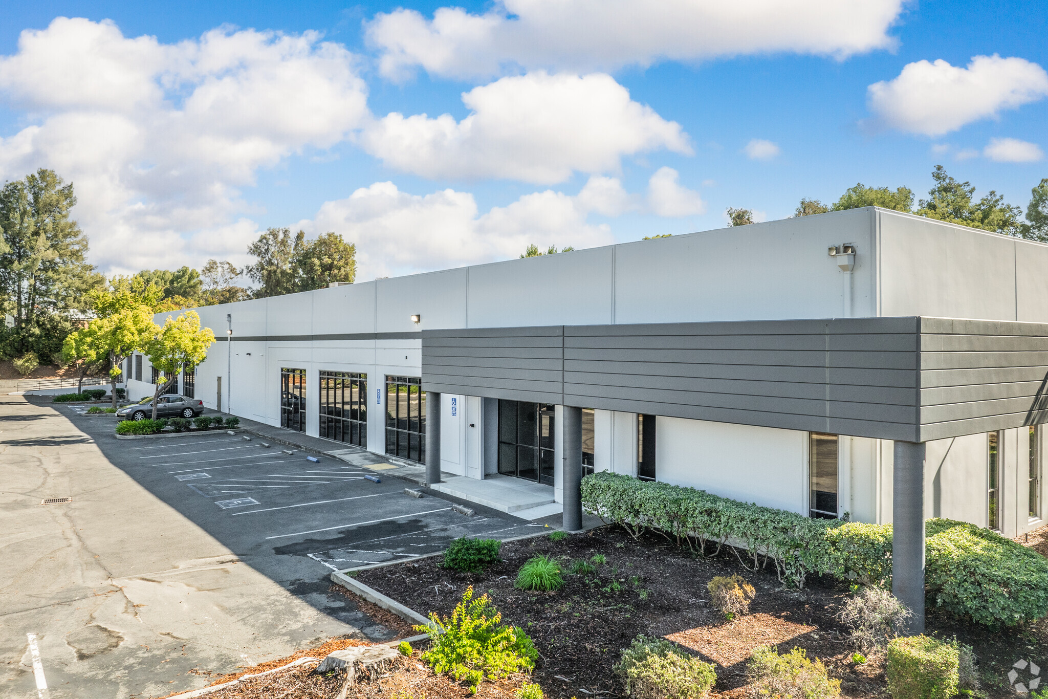 4095 Pike Ln, Concord, CA for lease Building Photo- Image 1 of 10