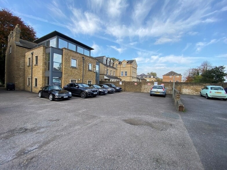 135-137 New London Rd, Chelmsford for lease - Building Photo - Image 2 of 9