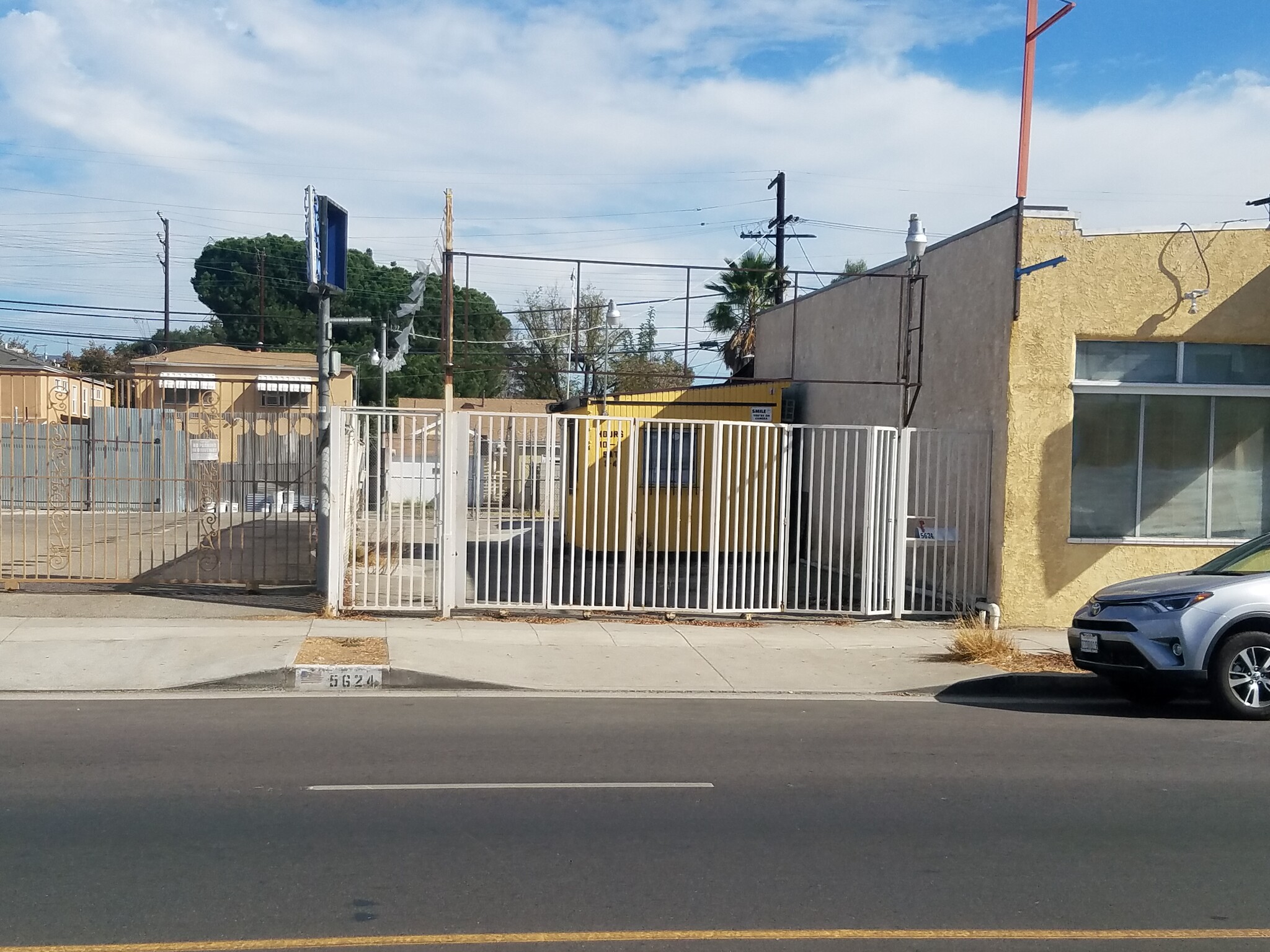 5624 Cahuenga Blvd, North Hollywood, CA for sale Primary Photo- Image 1 of 1