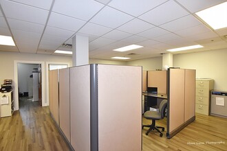 400 W Roosevelt Rd, Wheaton, IL for lease Interior Photo- Image 2 of 3