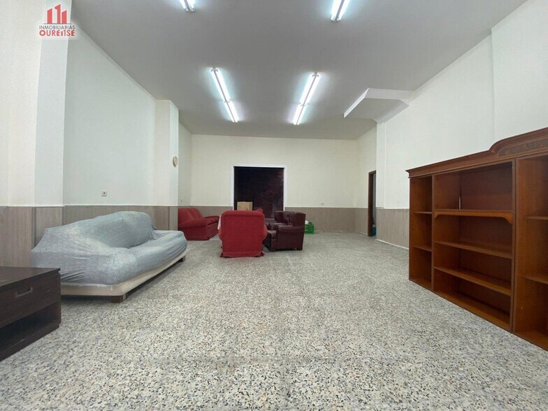 Retail in Ourense, Orense for lease - Building Photo - Image 3 of 9