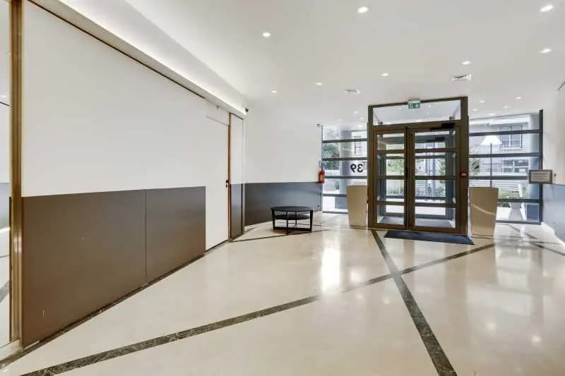 39 Rue Du Gouverneur Général Eboué, Issy-les-Moulineaux for lease Building Photo- Image 1 of 6