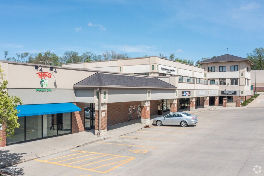 6611 University Ave, Windsor Heights, IA 50324 Windsor Heights Town Center