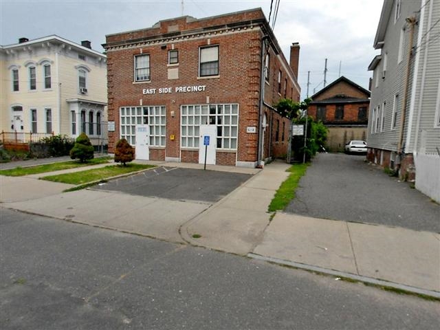 135 Clarence St, Bridgeport, CT for lease - Building Photo - Image 1 of 15