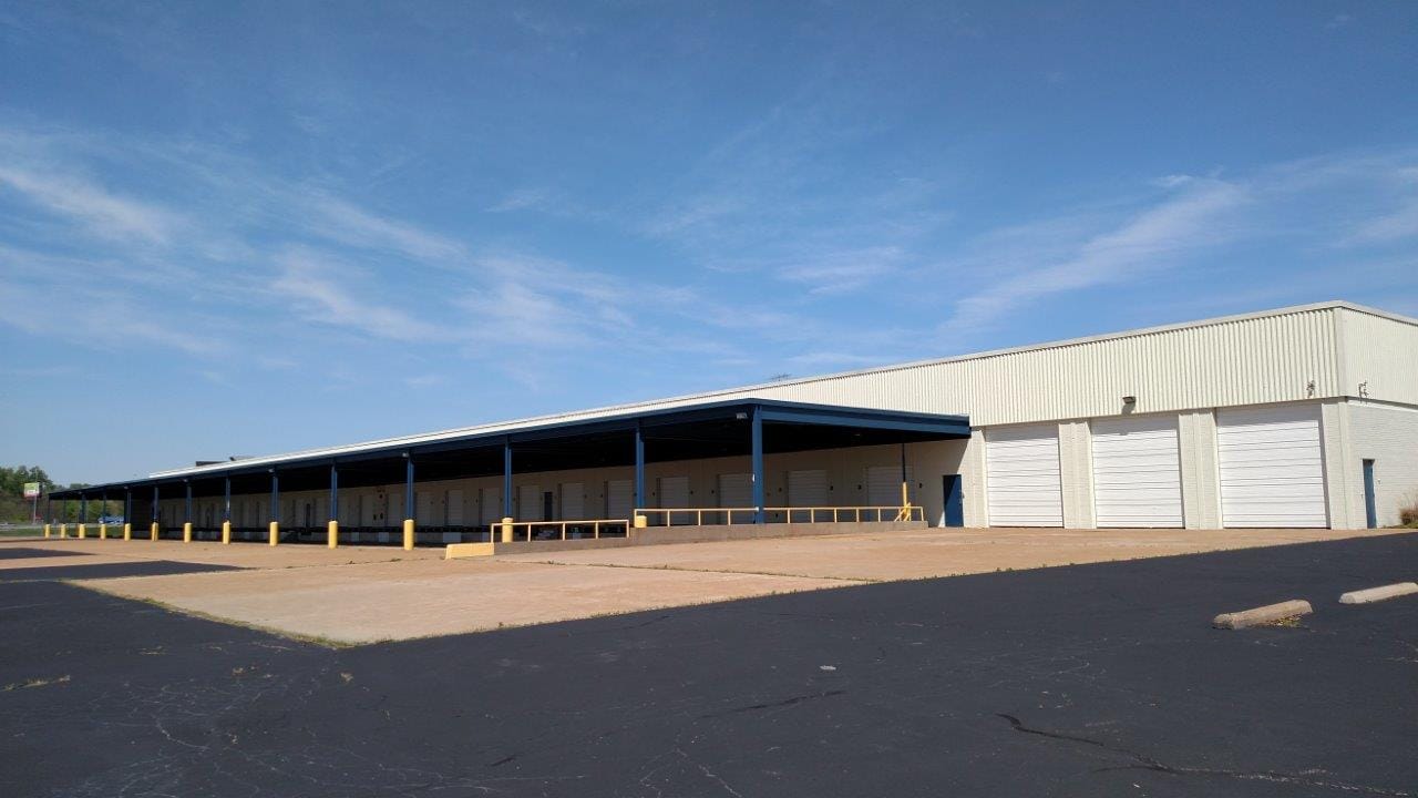 8950 Pershall Rd, Hazelwood, MO 63042