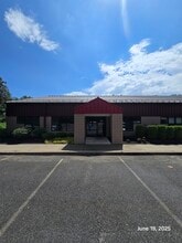 12 Orben Dr, Landing, NJ for lease Interior Photo- Image 2 of 30