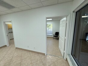 4381 N Dixie Hwy, Deerfield Beach, FL for lease Interior Photo- Image 2 of 8