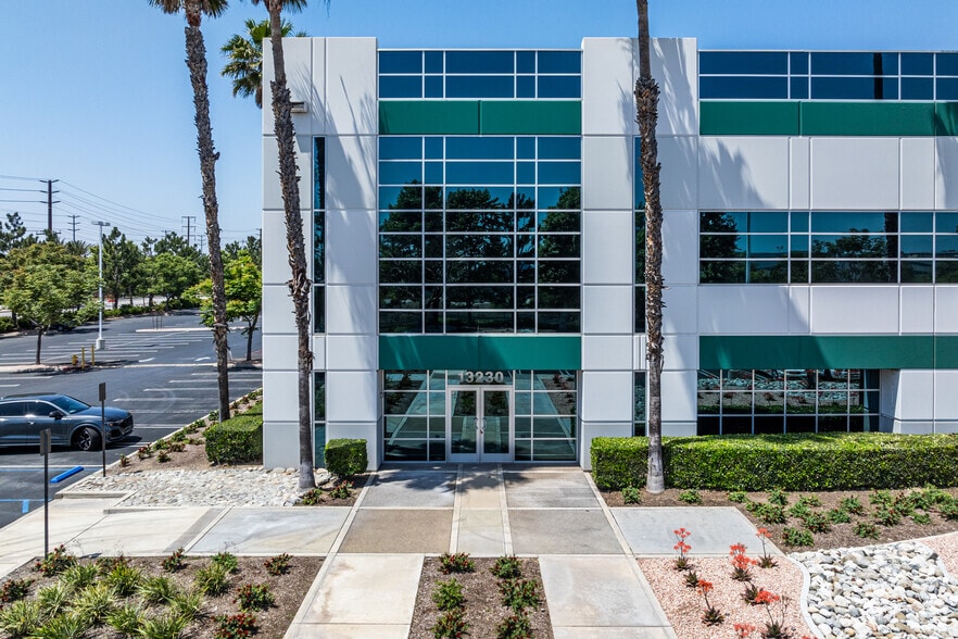 13230 San Bernardino Ave, Fontana, CA for lease - Building Photo - Image 2 of 10