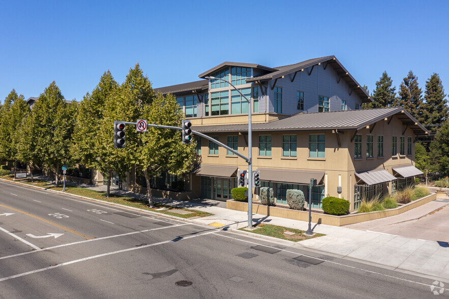 150 W Evelyn Ave, Mountain View, CA for lease - Building Photo - Image 2 of 14