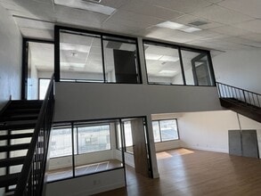 14930 Ventura Blvd, Sherman Oaks, CA for lease Interior Photo- Image 2 of 2